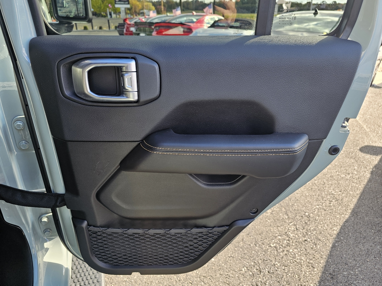Jeep Wrangler 4xe Sahara 4x4 2024 Jeep Wrangler 4xe Sahara 4x4 2024