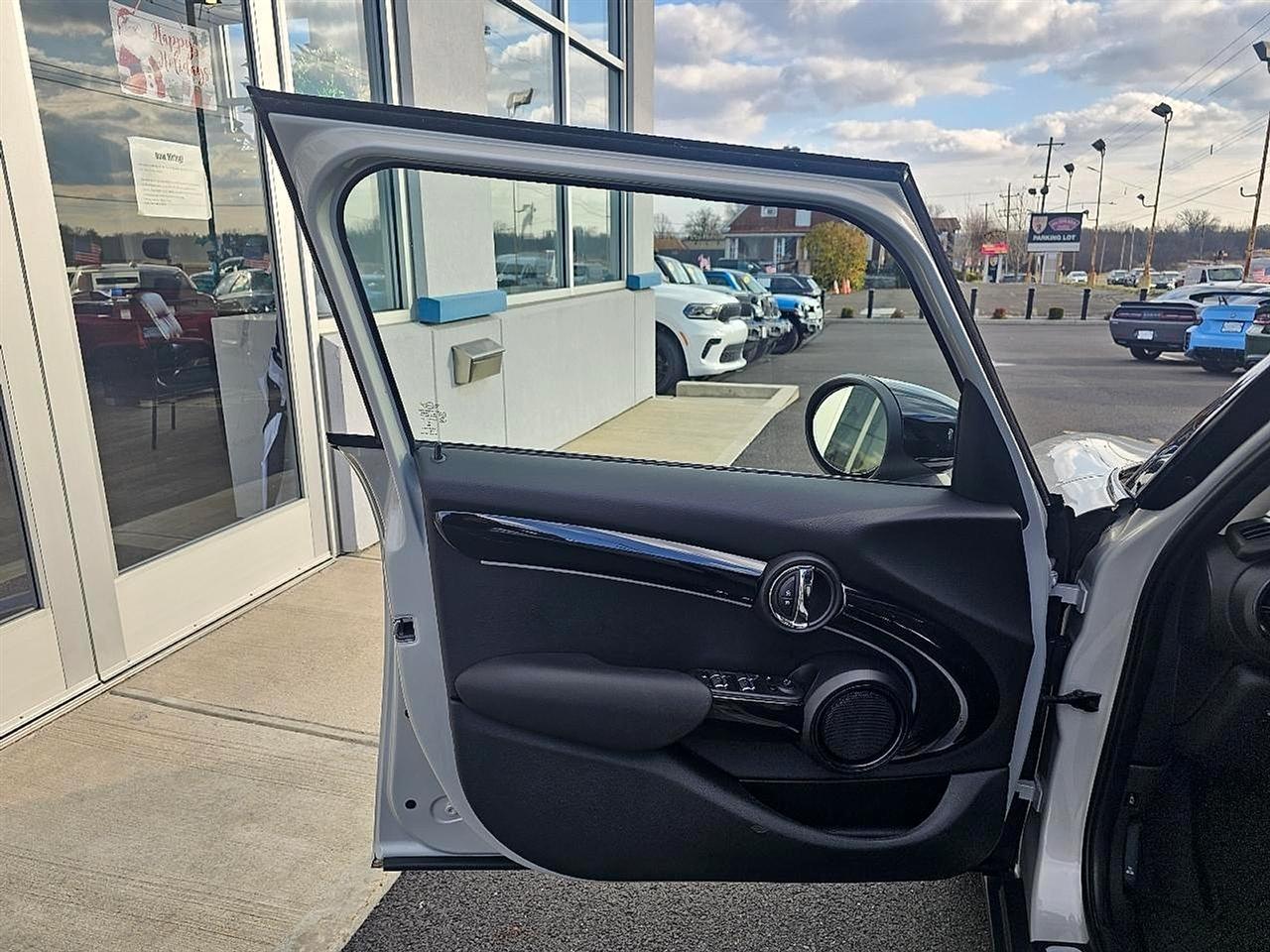 MINI Hardtop 4 Door Cooper S FWD 2023