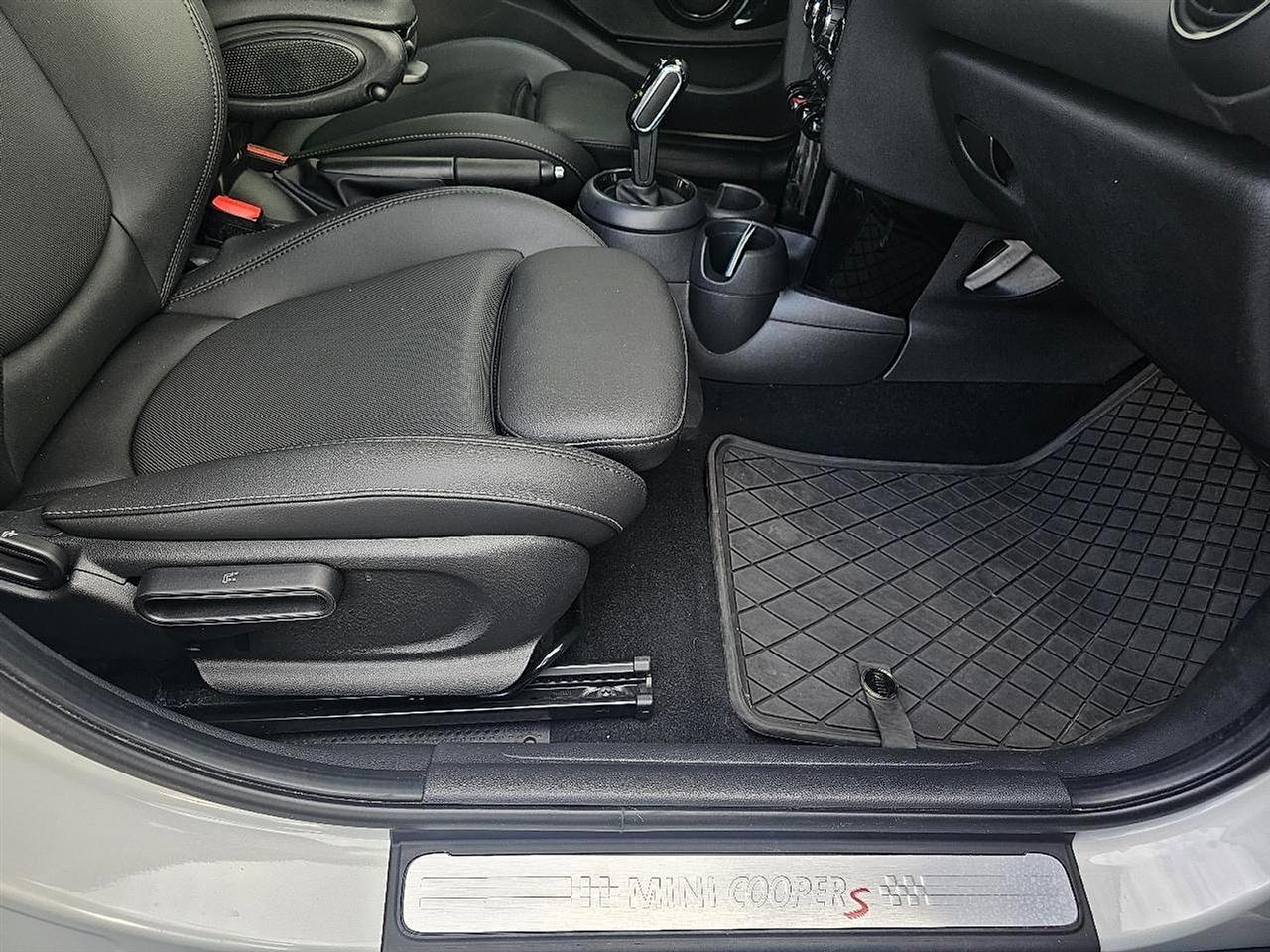 MINI Hardtop 4 Door Cooper S FWD 2023