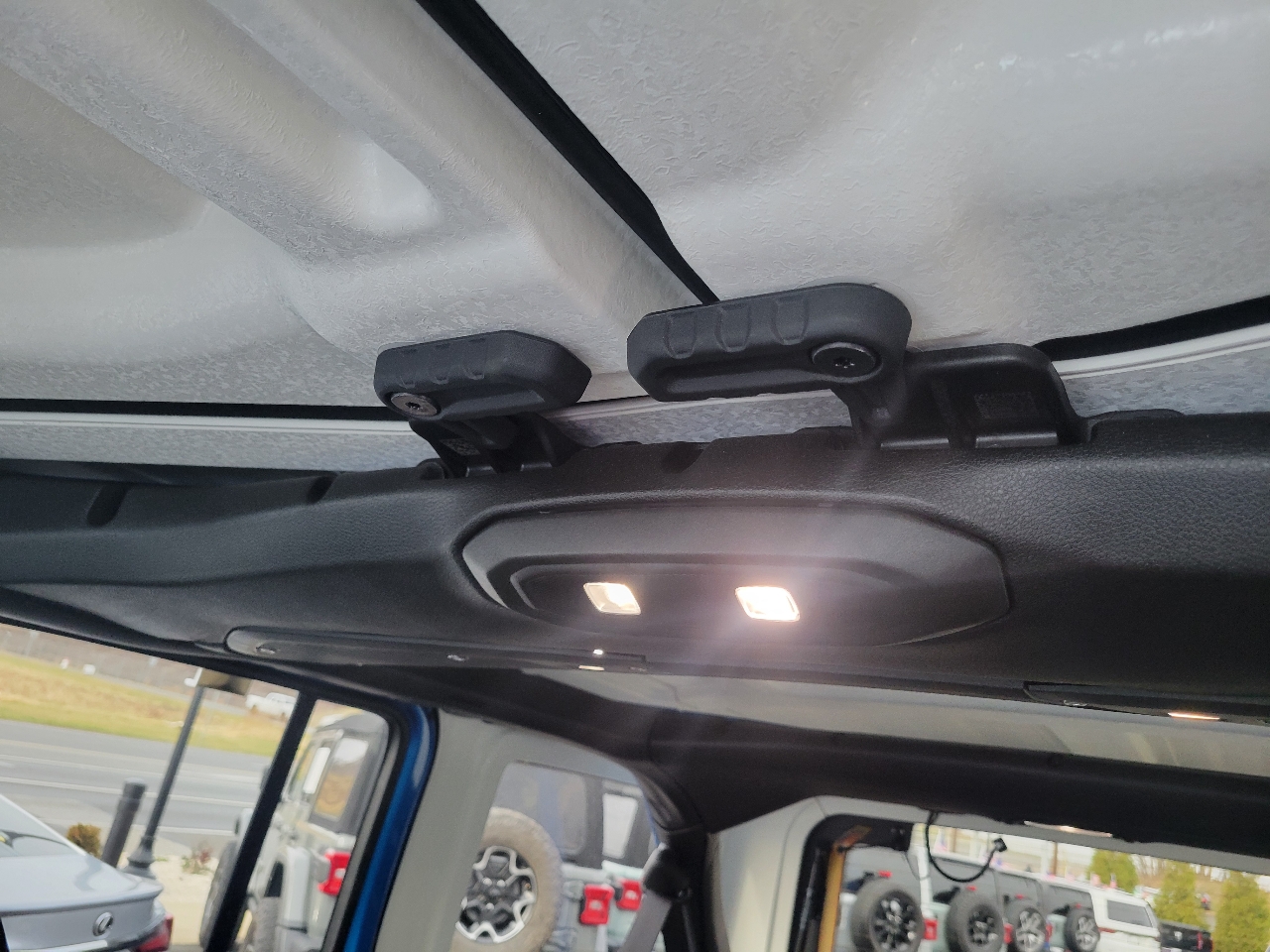 Jeep Wrangler 4xe Willys 4x4 2024