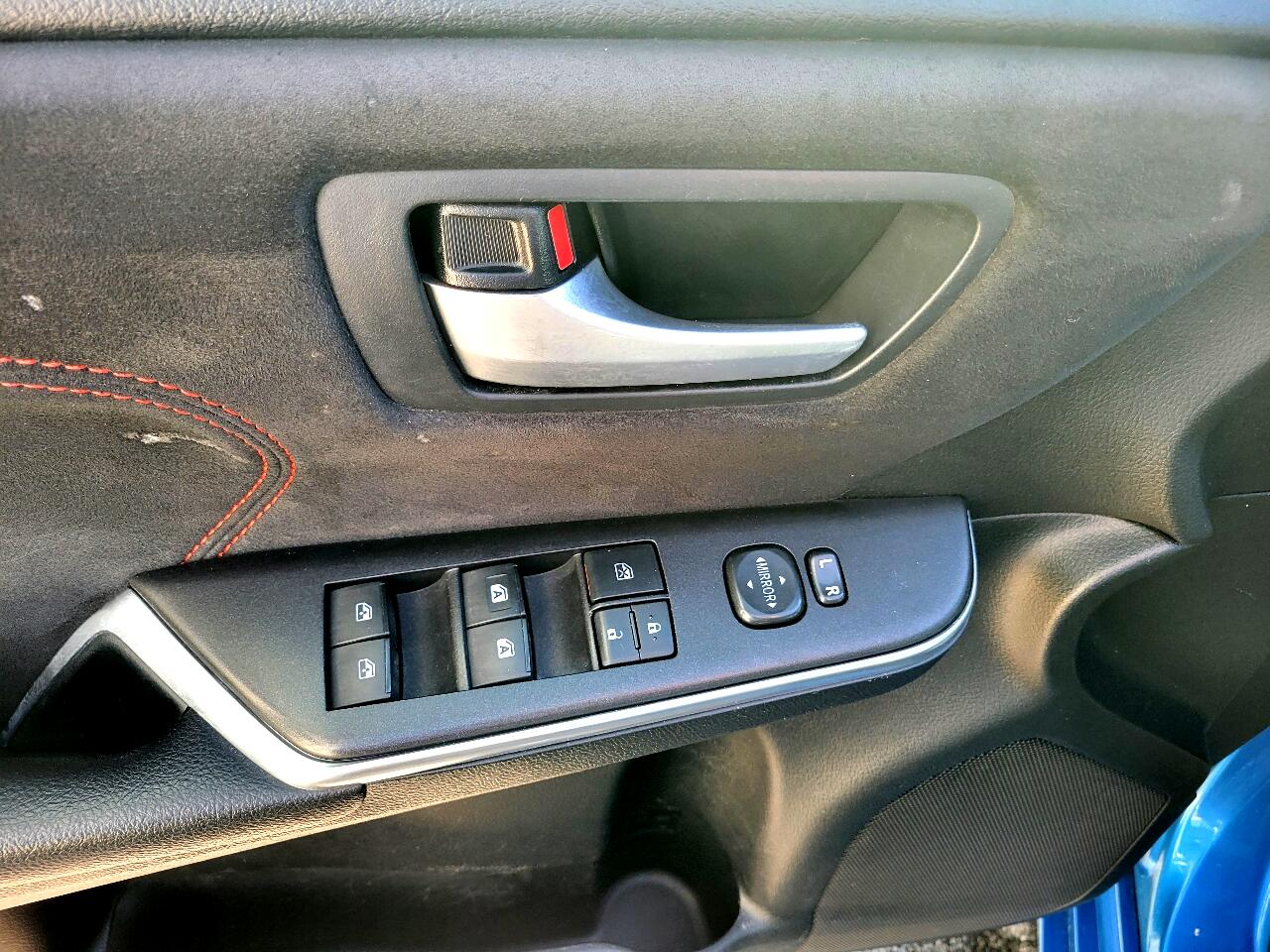 Toyota Camry XSE (Natl) 2017