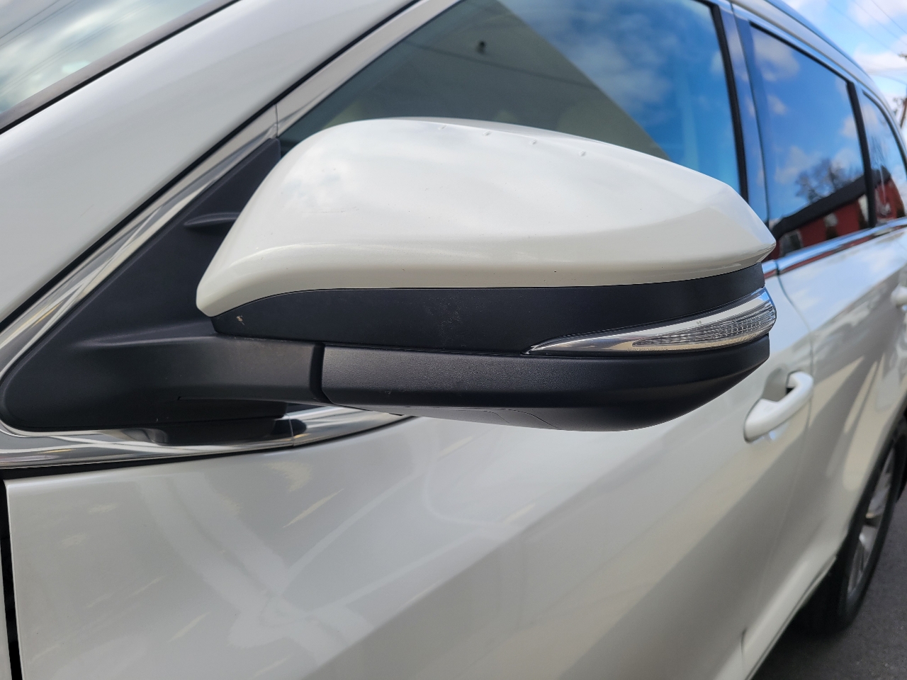 Toyota Highlander AWD 4dr V6 XLE (Natl) 2015