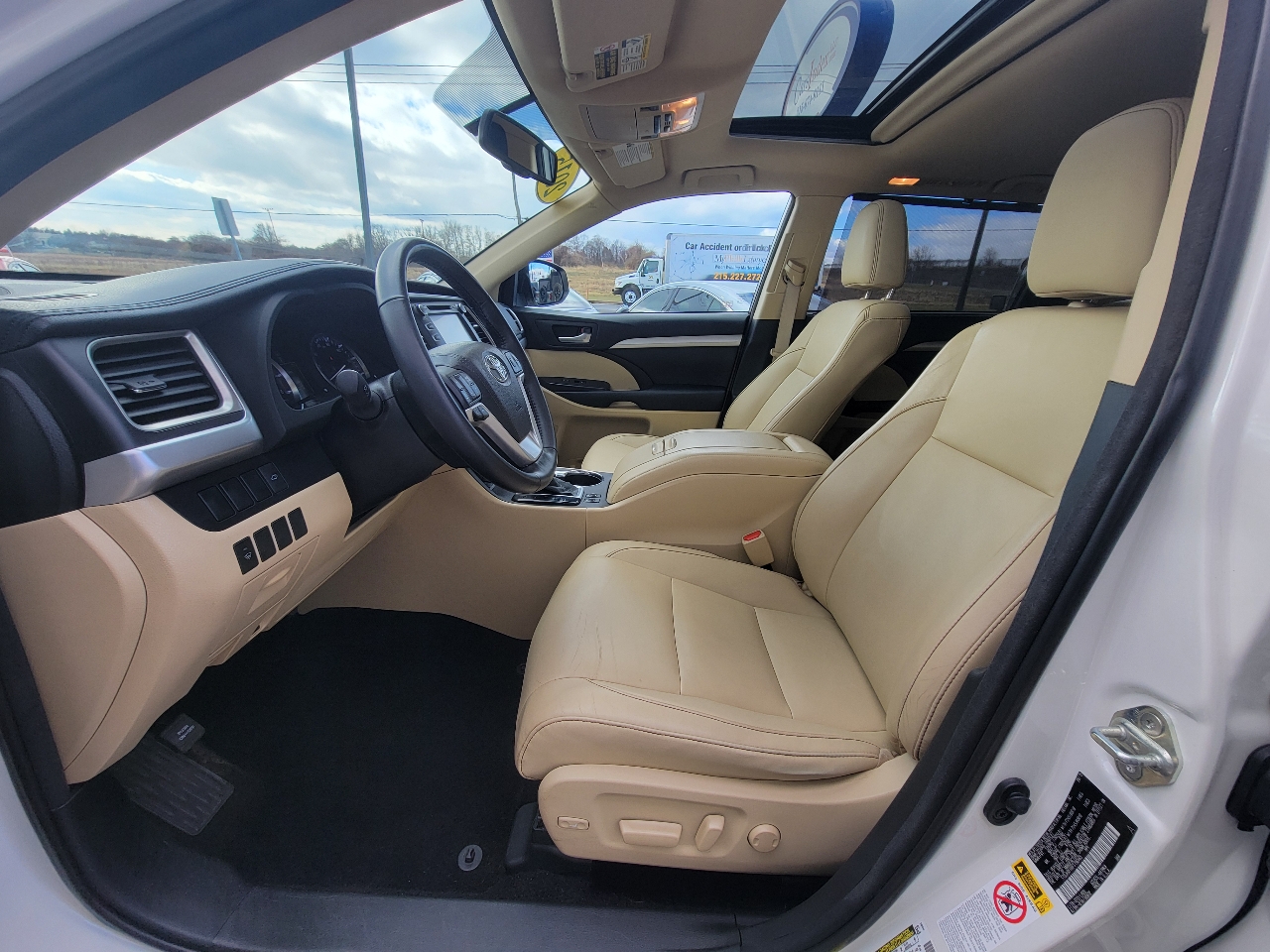 Toyota Highlander AWD 4dr V6 XLE (Natl) 2015