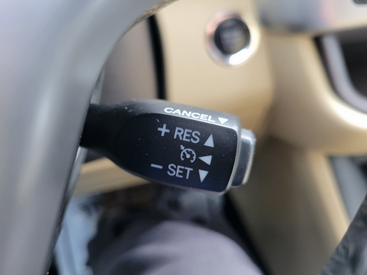 Toyota Highlander AWD 4dr V6 XLE (Natl) 2015