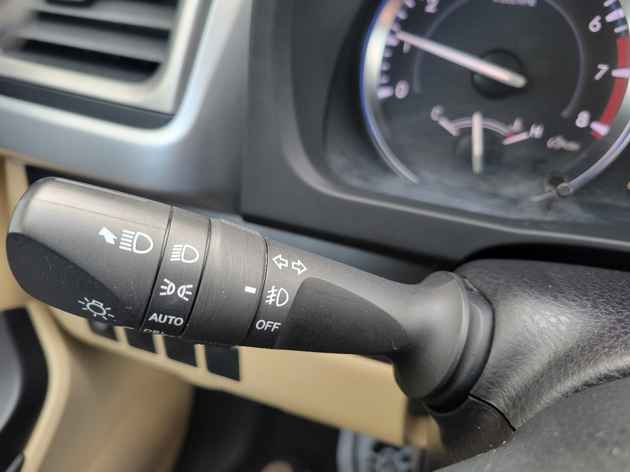 Toyota Highlander AWD 4dr V6 XLE (Natl) 2015