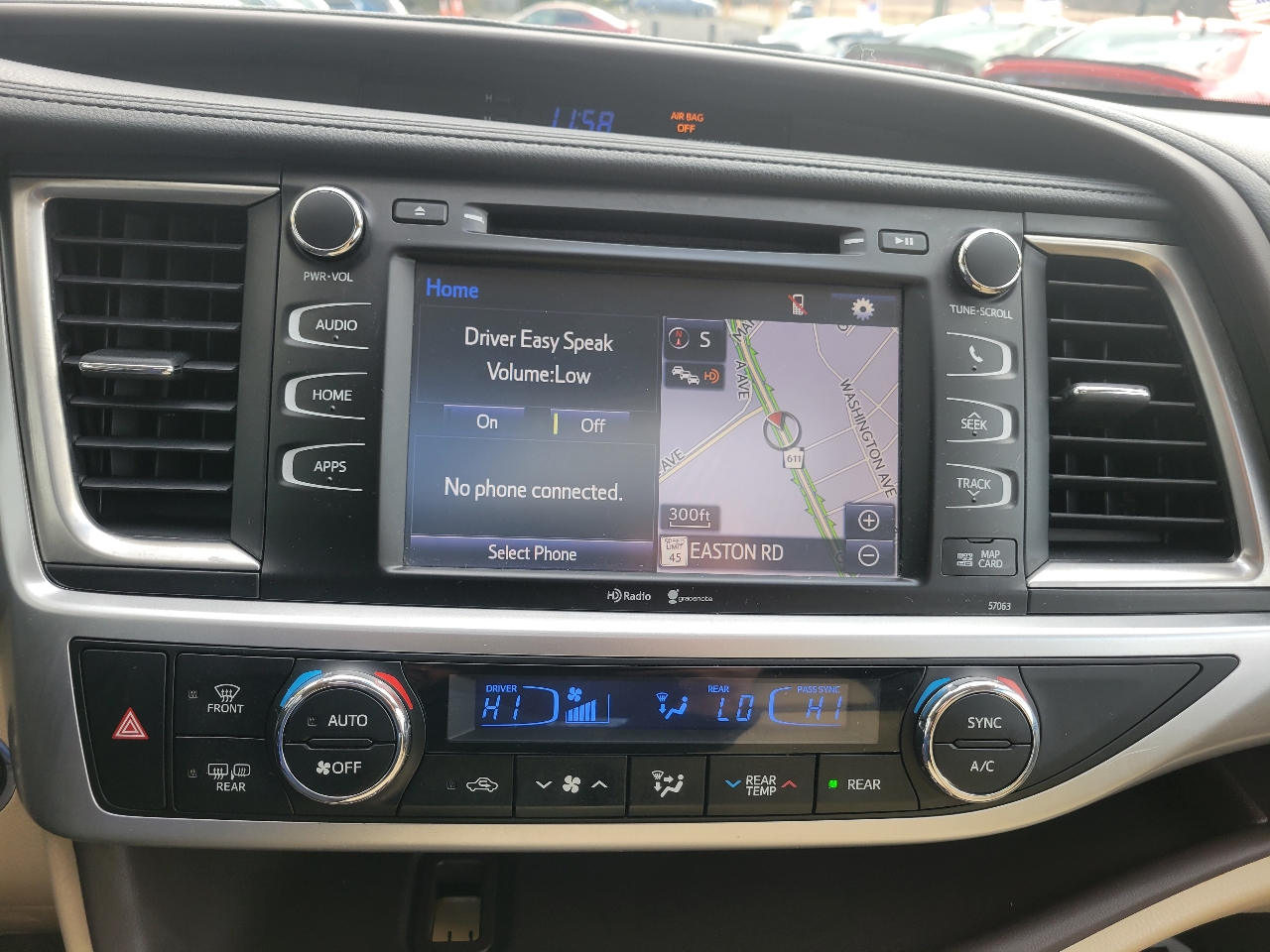 Toyota Highlander AWD 4dr V6 XLE (Natl) 2015