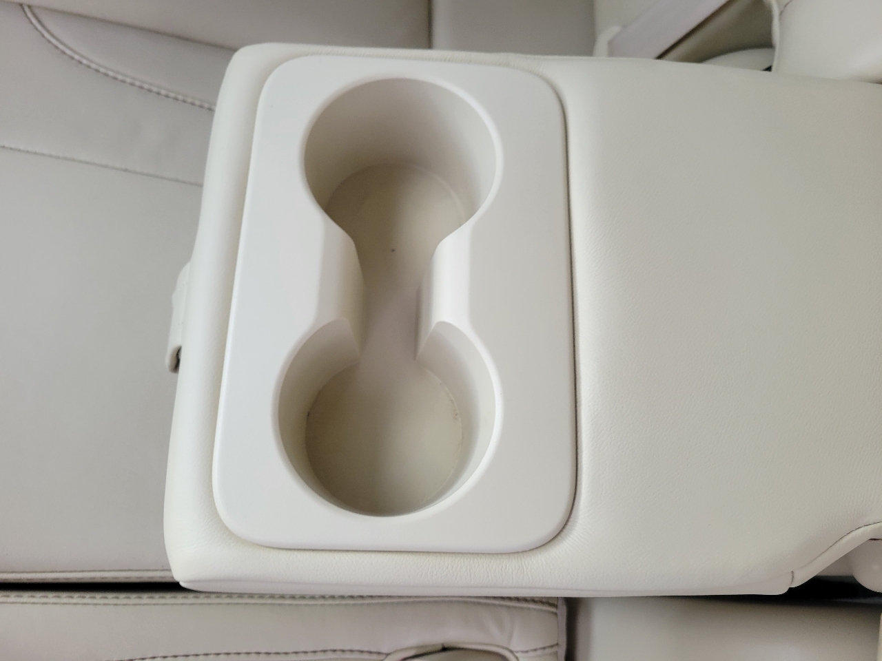 Toyota Highlander AWD 4dr V6 XLE (Natl) 2015