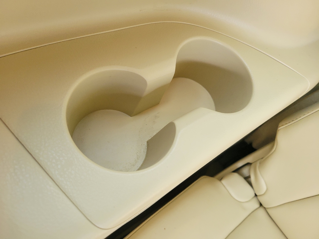 Toyota Highlander AWD 4dr V6 XLE (Natl) 2015