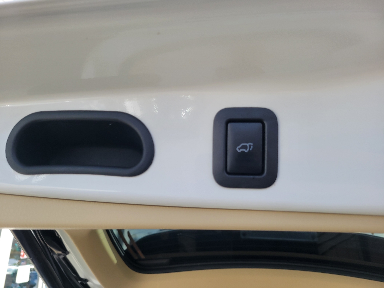 Toyota Highlander AWD 4dr V6 XLE (Natl) 2015