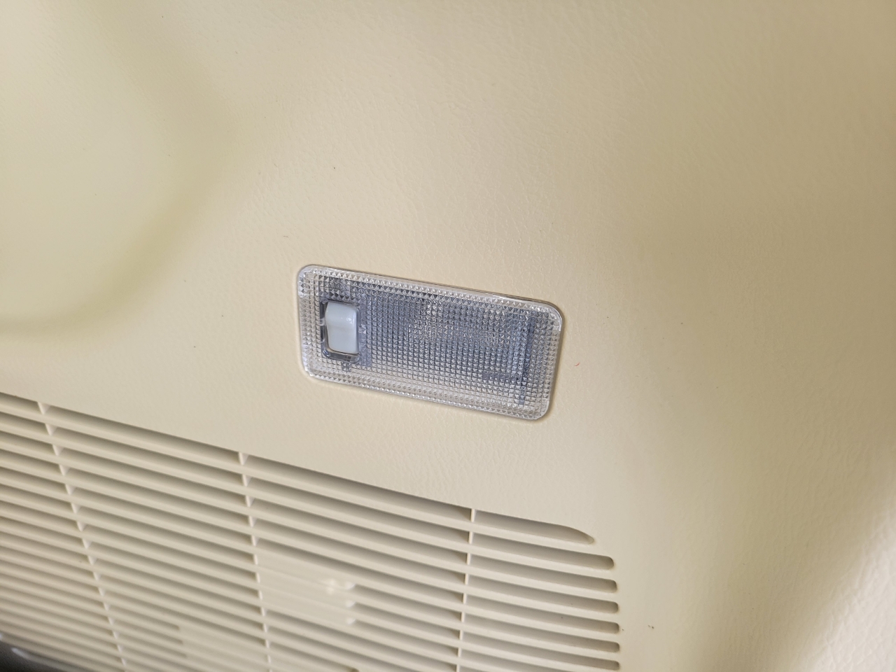 Toyota Highlander AWD 4dr V6 XLE (Natl) 2015