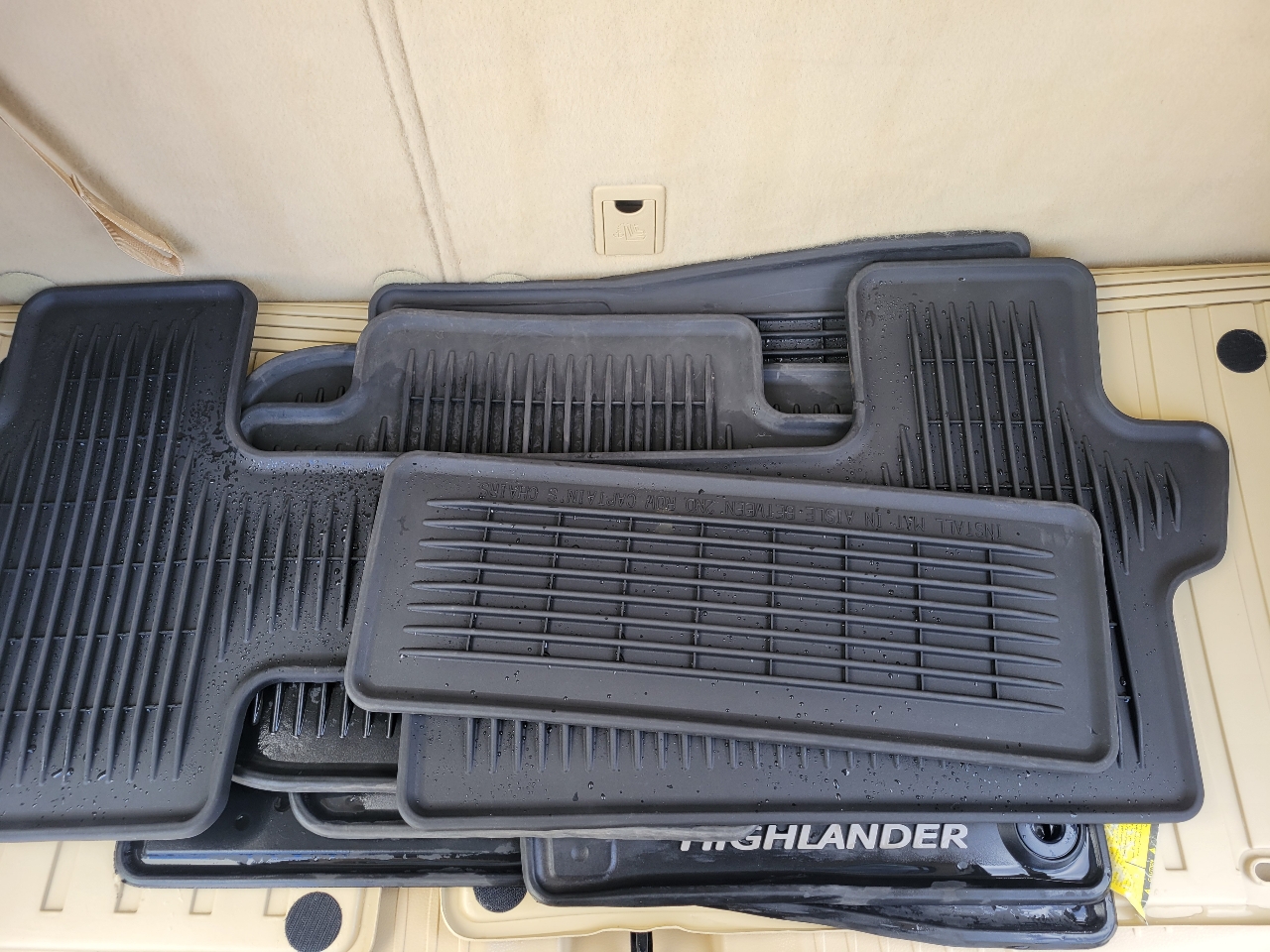 Toyota Highlander AWD 4dr V6 XLE (Natl) 2015