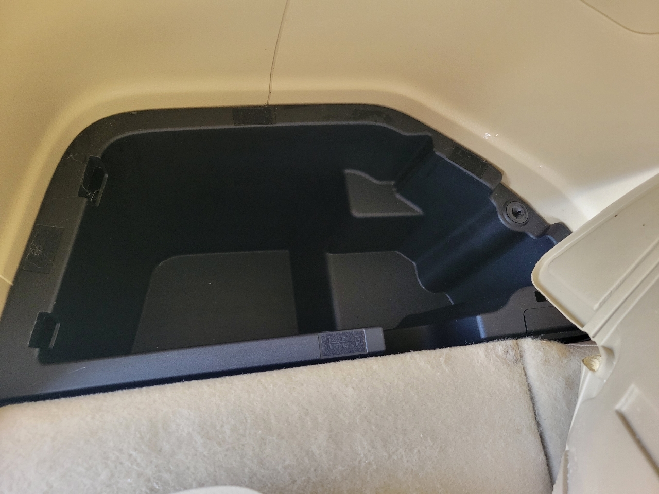 Toyota Highlander AWD 4dr V6 XLE (Natl) 2015