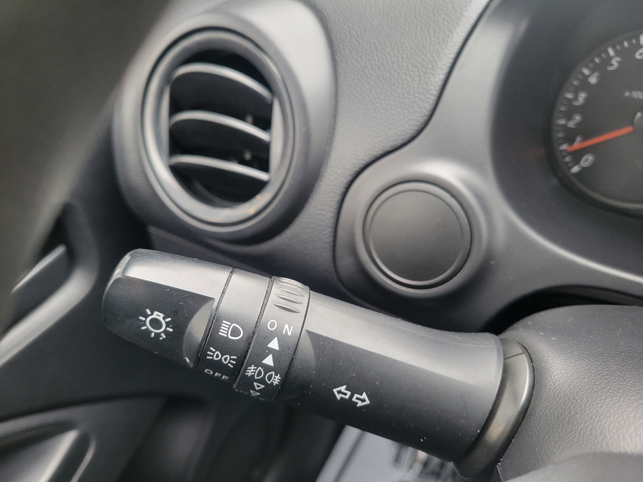 Mitsubishi Mirage ES 4D Hatchback 2022