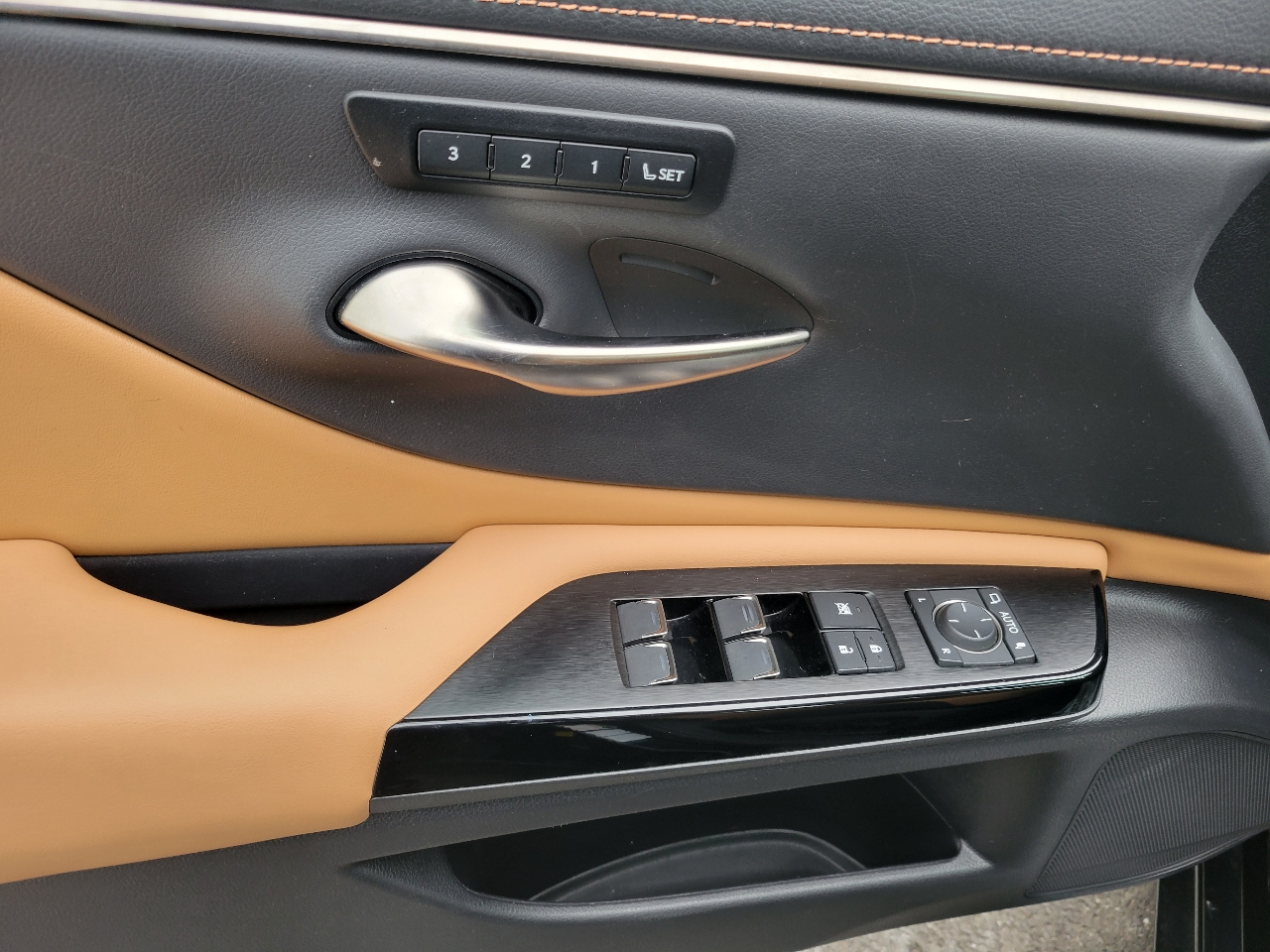 Lexus ES 250 Premium 2023