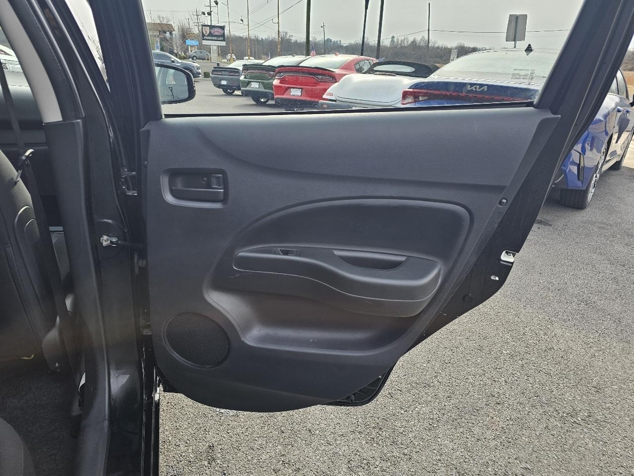 Mitsubishi Mirage ES CVT 2021