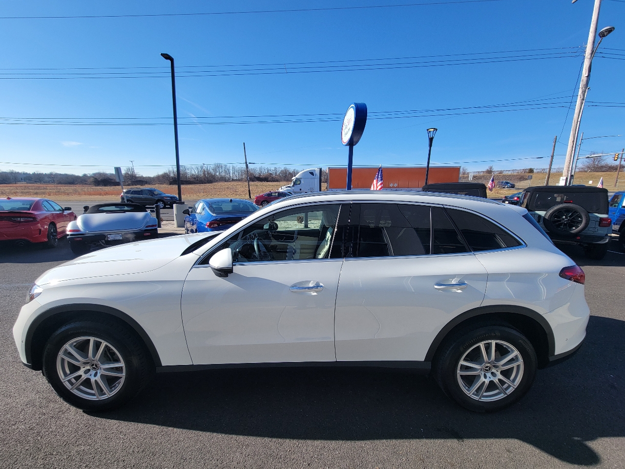 Mercedes-Benz GLC  2023