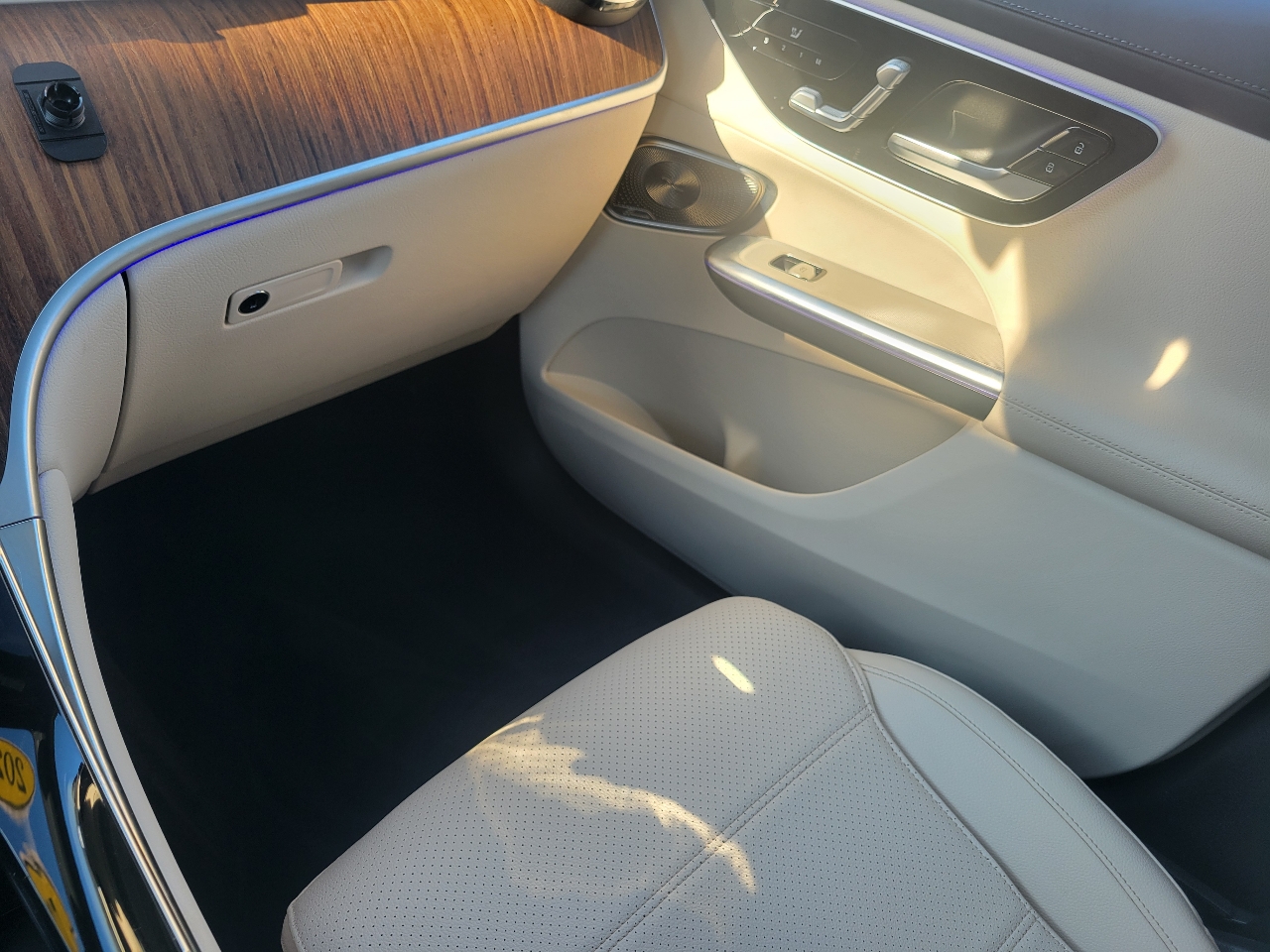 Mercedes-Benz GLC  2023