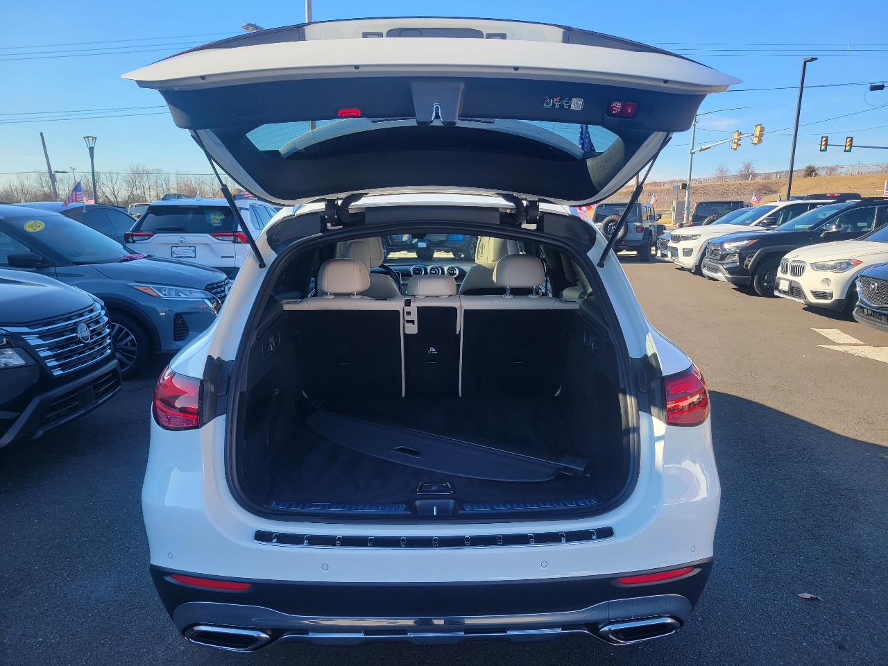 Mercedes-Benz GLC  2023