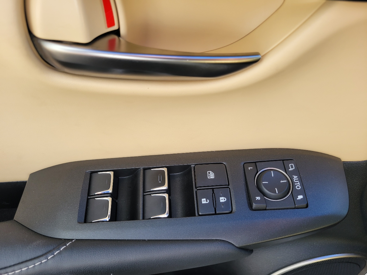 Lexus NX 300h Premium 2018