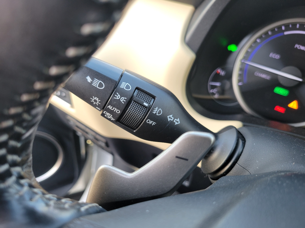 Lexus NX 300h Premium 2018