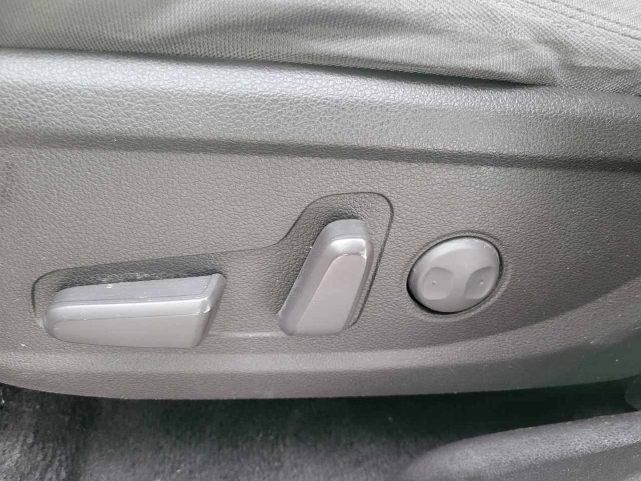 Hyundai Santa Fe SEL 2.4L Auto AWD 2019