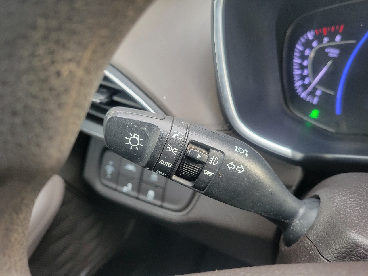 Hyundai Santa Fe SEL 2.4L Auto AWD 2019