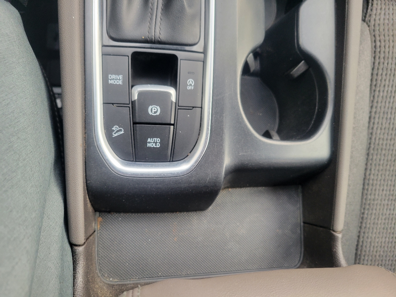 Hyundai Santa Fe SEL 2.4L Auto AWD 2019