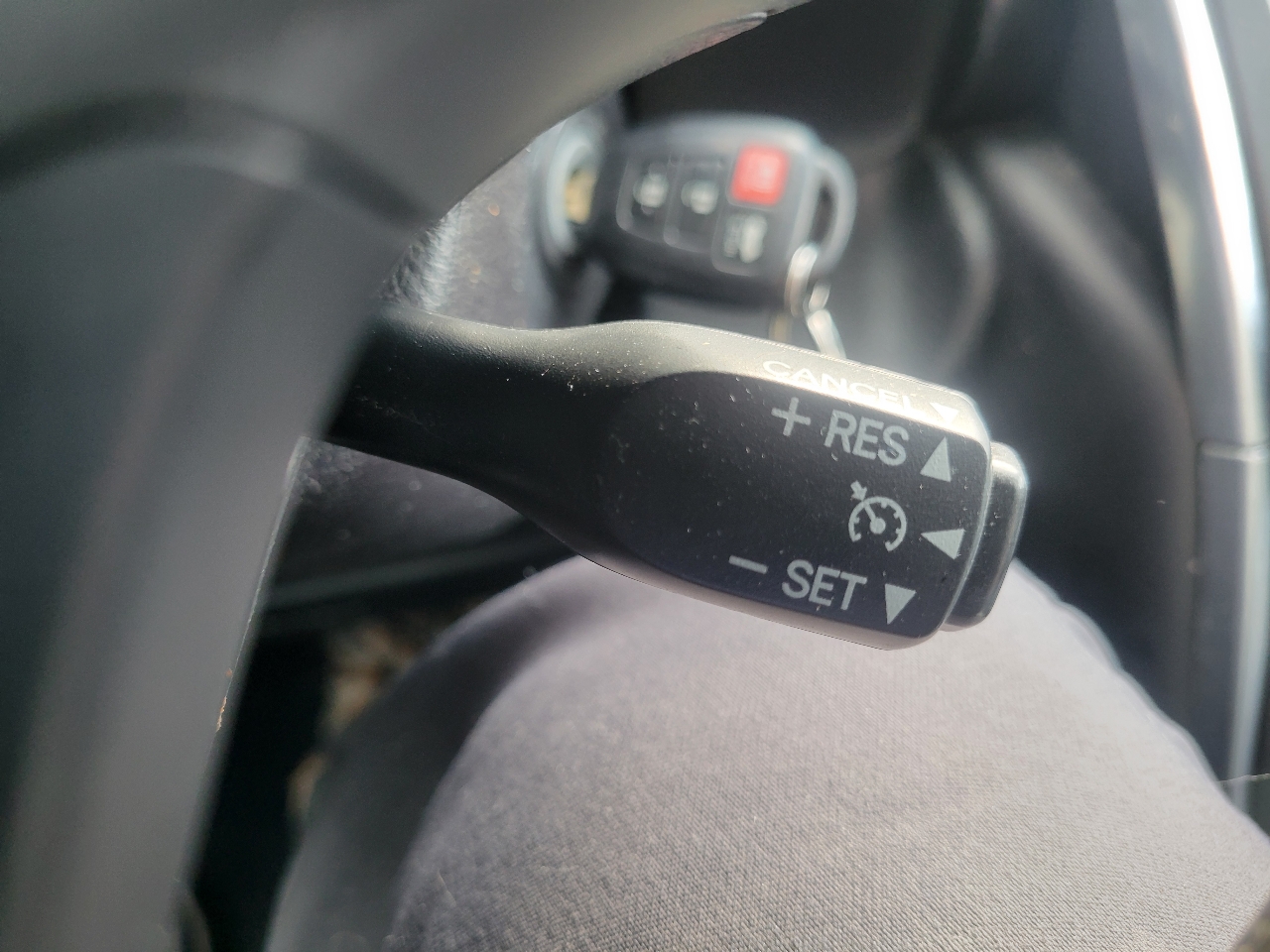 Toyota Camry SE Auto (Natl) 2017