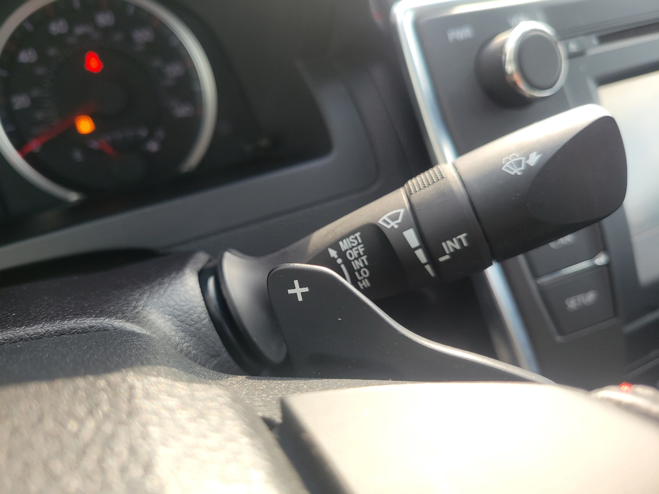 Toyota Camry SE Auto (Natl) 2017