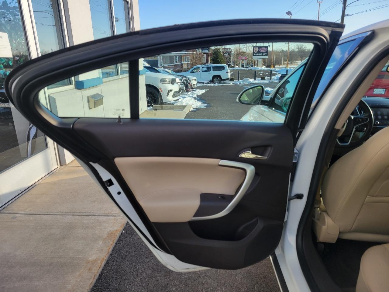 Buick Regal 4dr Sdn Turbo FWD 2016