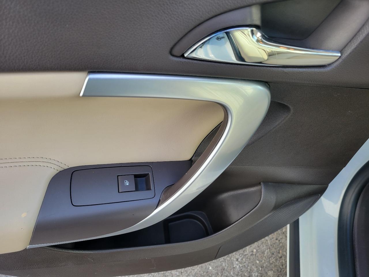 Buick Regal 4dr Sdn Turbo FWD 2016