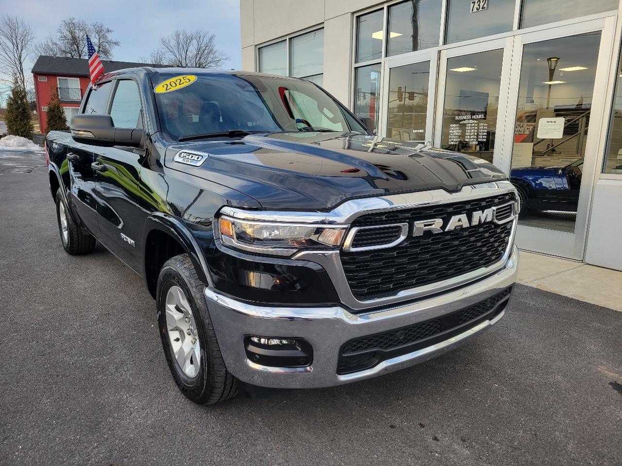 RAM 1500 Big Horn 4x4 Crew Cab 5'7" Box 2025