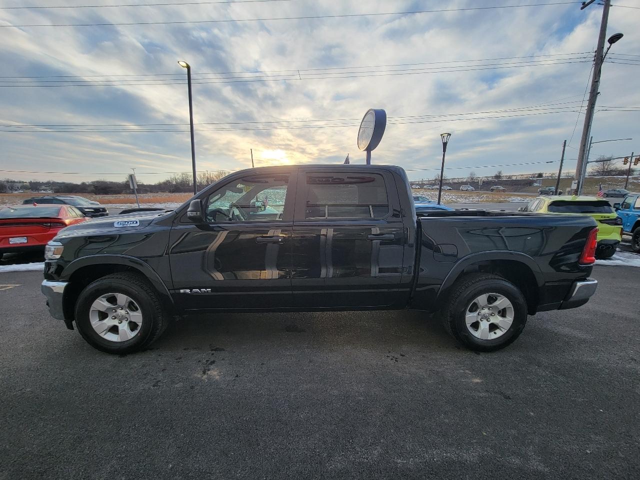 RAM 1500 Big Horn 4x4 Crew Cab 5'7" Box 2025