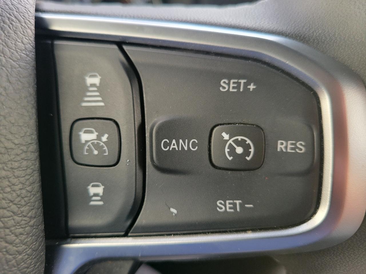 RAM 1500 Big Horn 4x4 Crew Cab 5'7" Box 2025