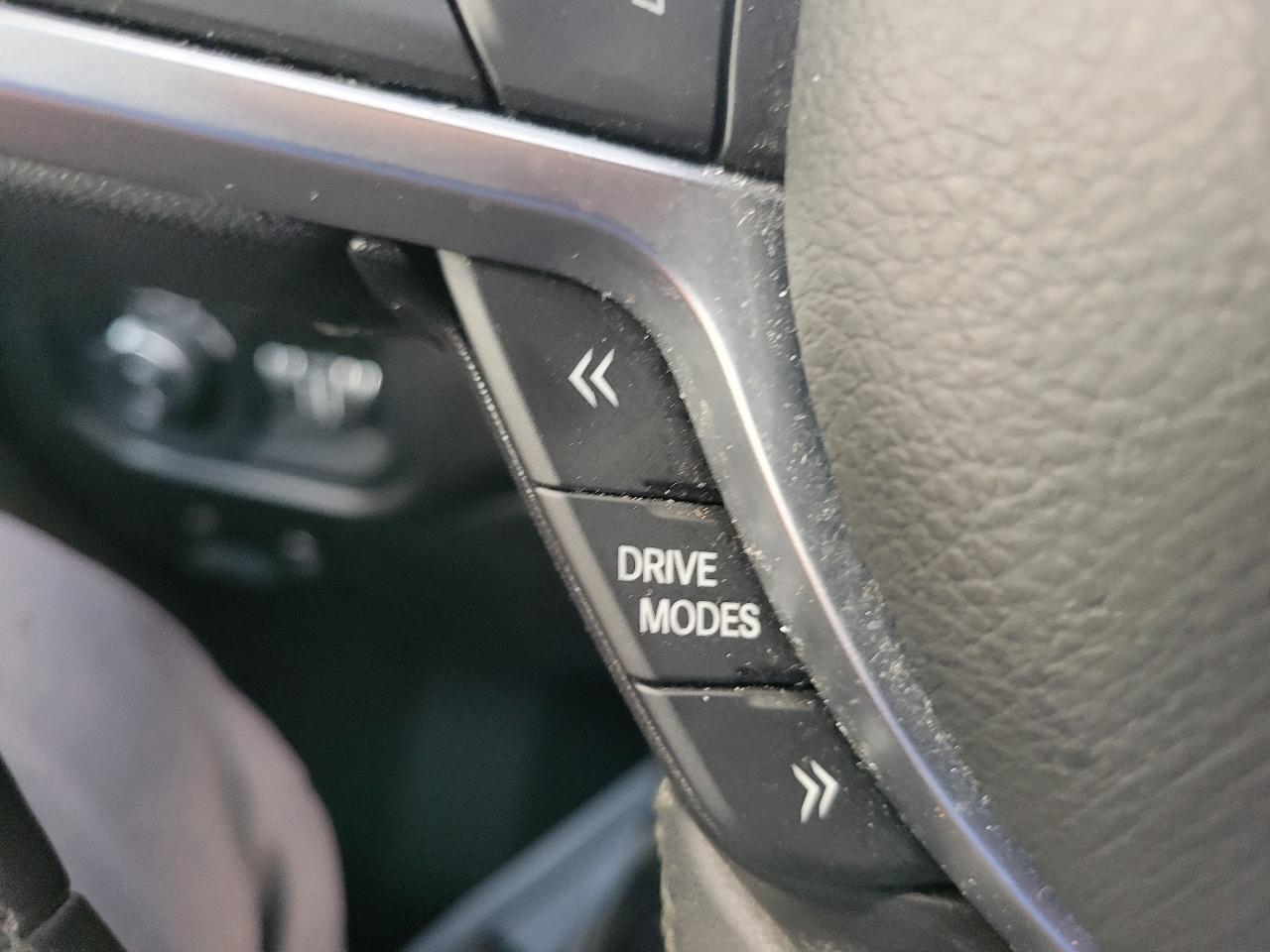 RAM 1500 Big Horn 4x4 Crew Cab 5'7" Box 2025