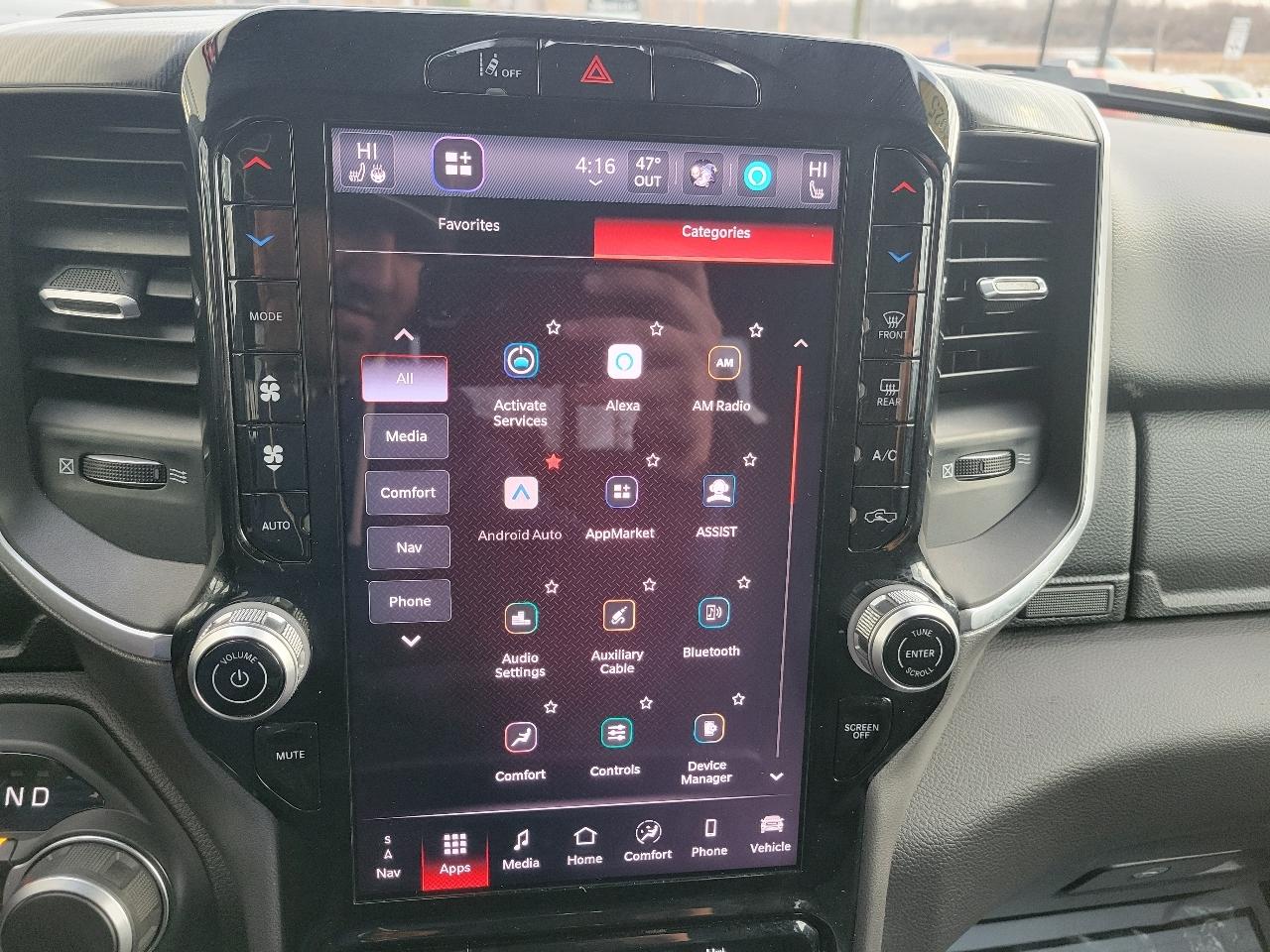 RAM 1500 Big Horn 4x4 Crew Cab 5'7" Box 2025