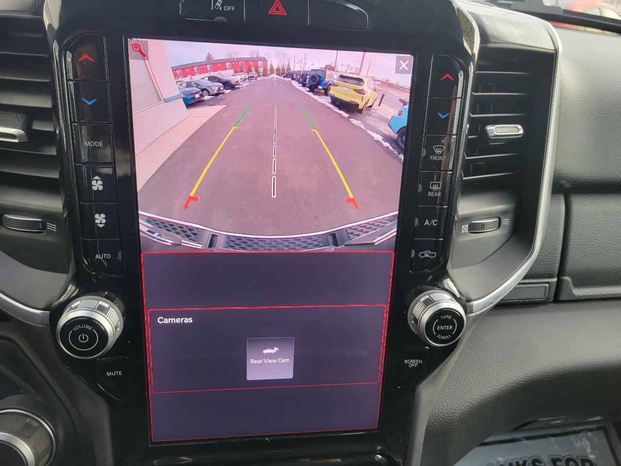 RAM 1500 Big Horn 4x4 Crew Cab 5'7" Box 2025