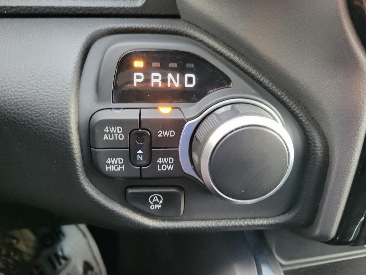 RAM 1500 Big Horn 4x4 Crew Cab 5'7" Box 2025