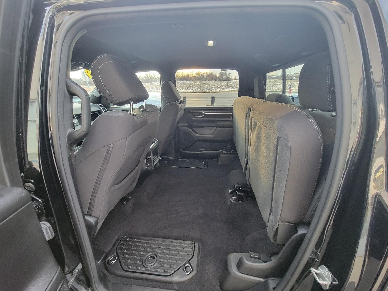 RAM 1500 Big Horn 4x4 Crew Cab 5'7" Box 2025