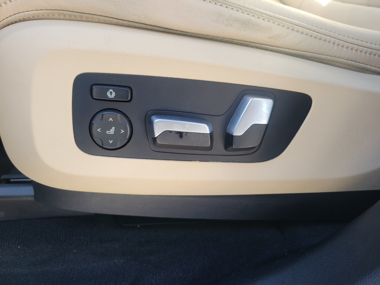 BMW X5 xDrive40i Sports Activity Vehicle 2022