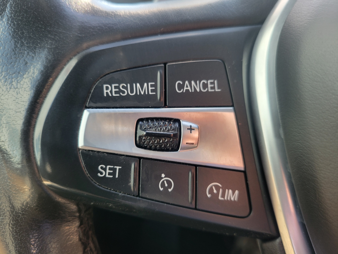 BMW X5 xDrive40i Sports Activity Vehicle 2022