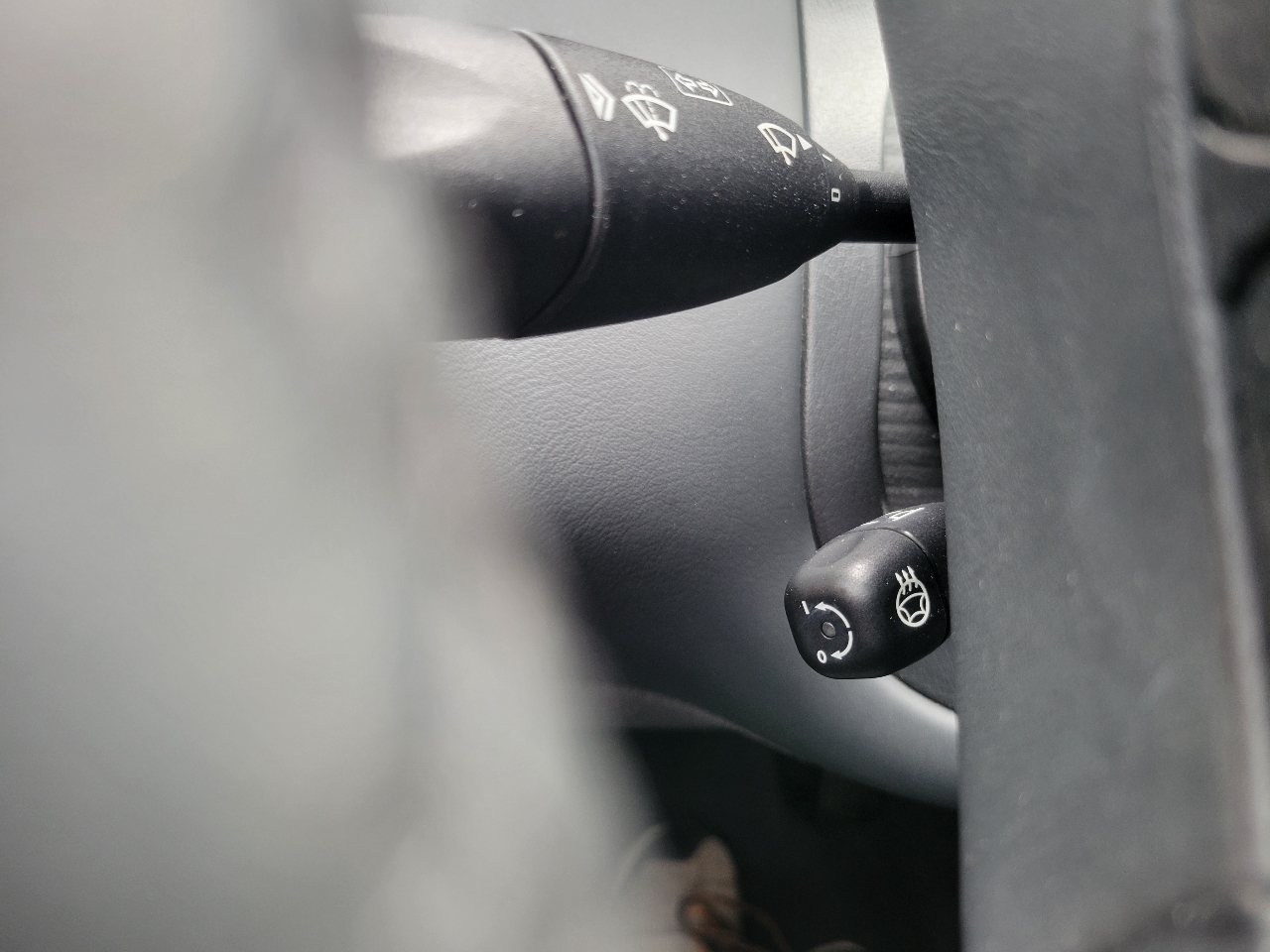 Mercedes-Benz CL-Class  2005