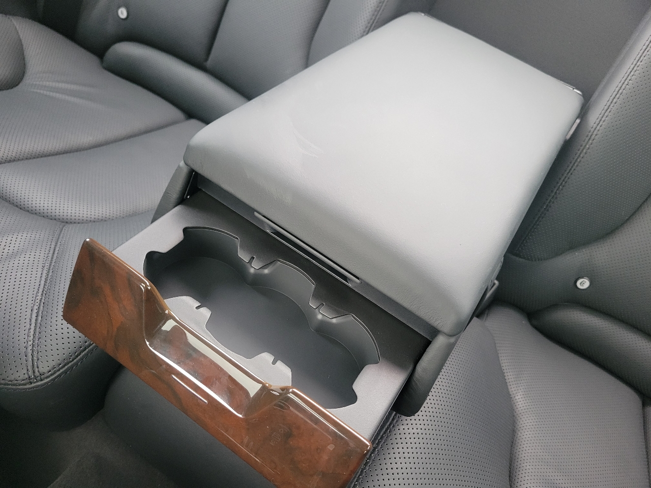 Mercedes-Benz CL-Class  2005