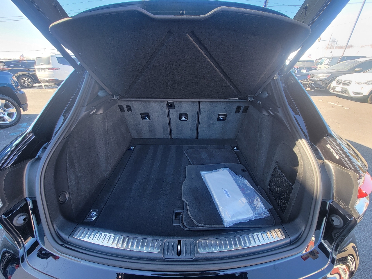 Porsche Macan AWD 2024