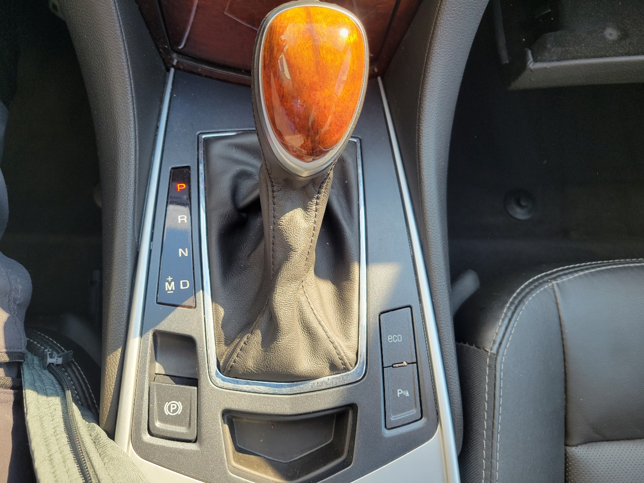 Cadillac SRX FWD 4dr Luxury Collection 2016