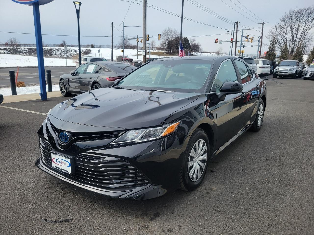 Toyota Camry Hybrid LE CVT (Natl) 2018