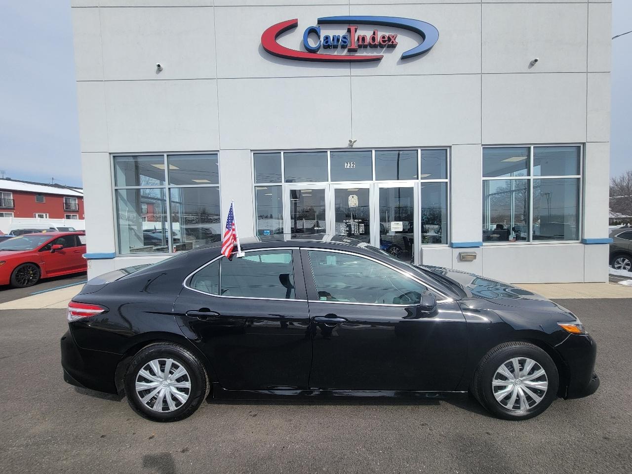 Toyota Camry Hybrid LE CVT (Natl) 2018