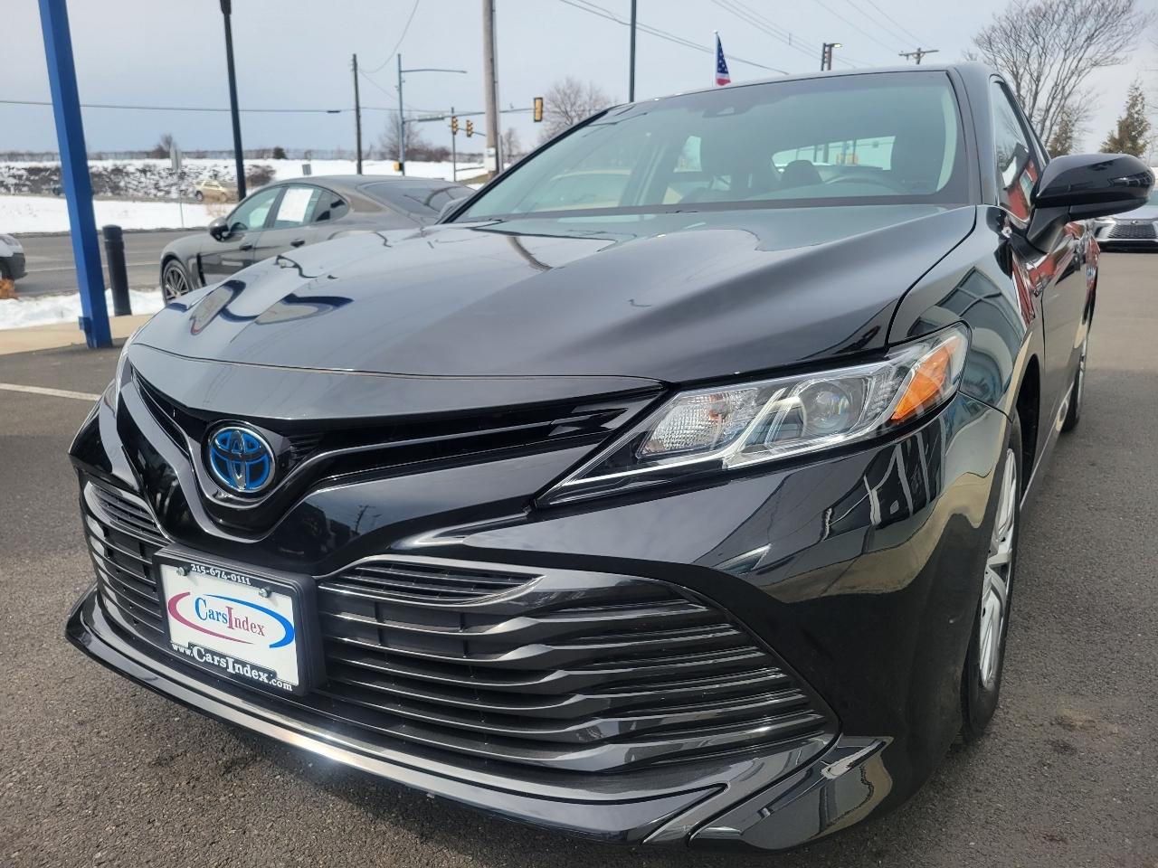 Toyota Camry Hybrid LE CVT (Natl) 2018