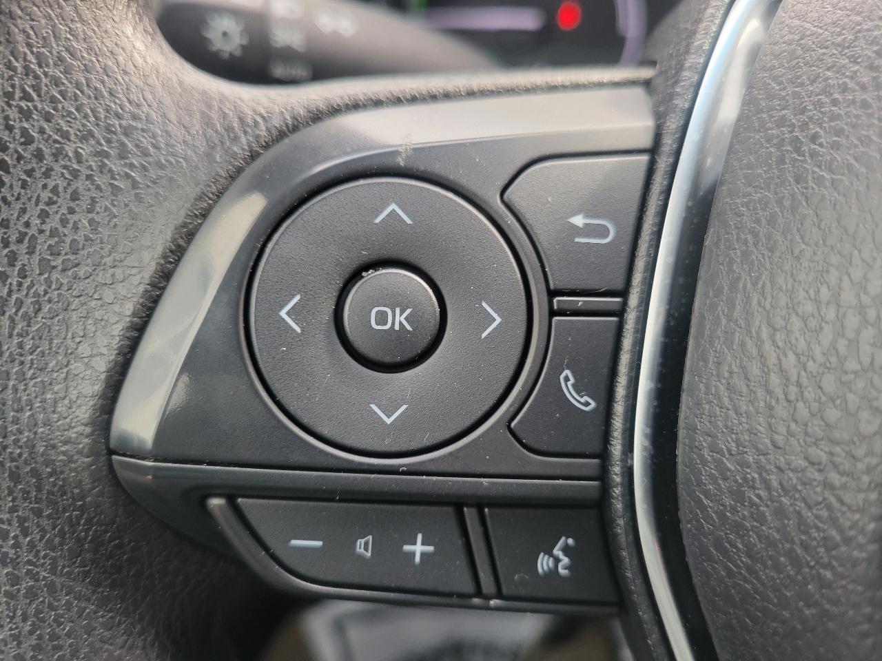 Toyota Camry Hybrid LE CVT (Natl) 2018