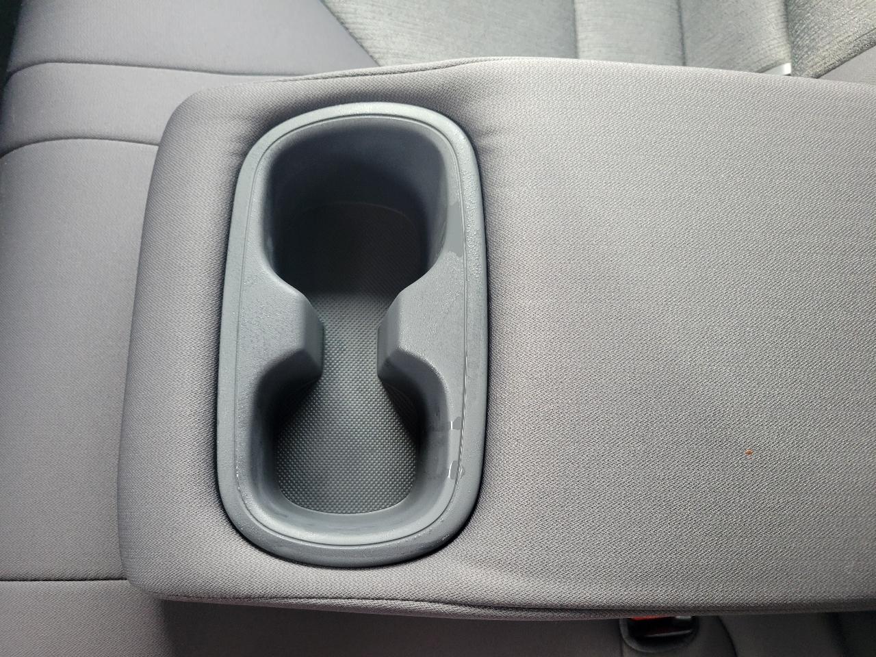 Toyota Camry Hybrid LE CVT (Natl) 2018